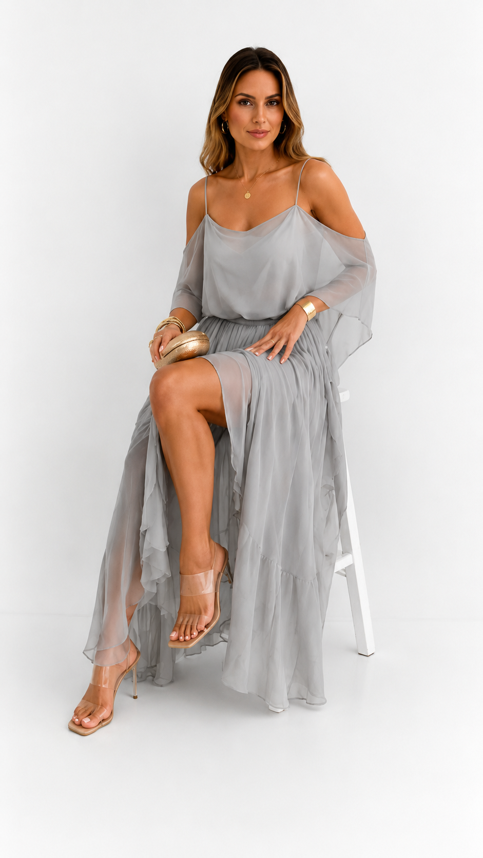 Isabela | Conjunto gris fluido con top de tirantes finos y pantalones ligeros
